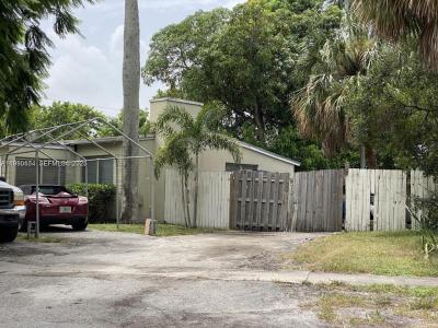 143 SW 21st Way, Fort Lauderdale, Florida 33312, USA