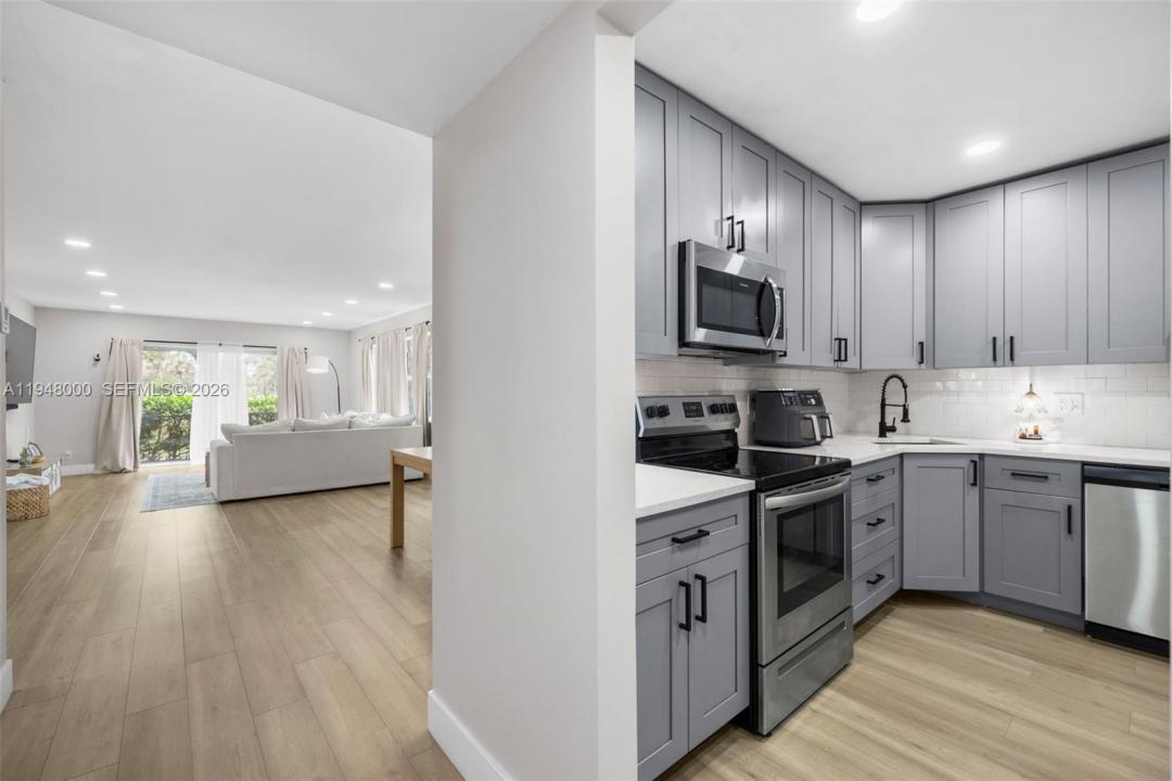 6100 S Falls Cir Dr 101, Lauderhill, Floride 33319, États-Unis