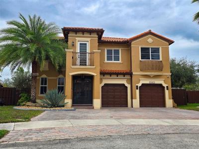 15281 SW 26th Ter, Miami, Florida 33185, USA