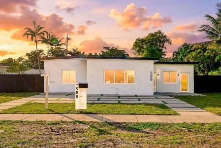 588 Palmetto Dr, Miami Springs, Florida 33166, Stati Uniti