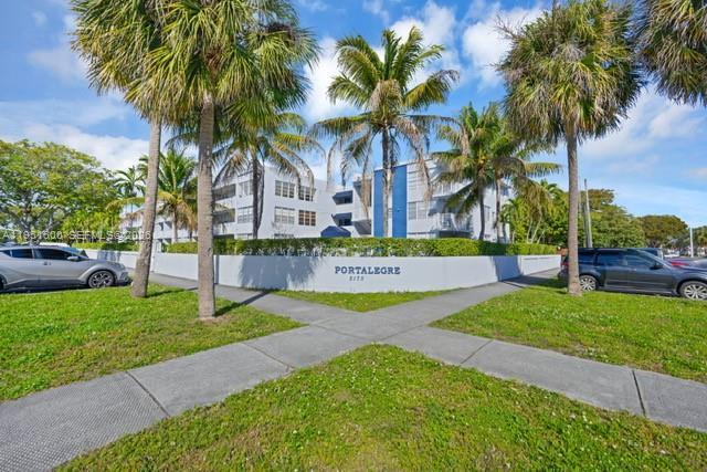 2175 NE 170th St 206, North Miami Beach, Florida 33162, Stati Uniti