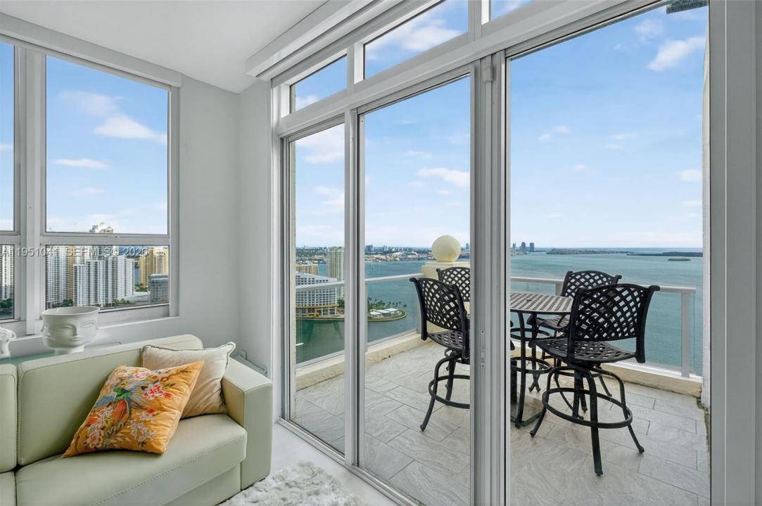 1155 Brickell Bay Dr PH210, Miami, Floride 33131, États-Unis