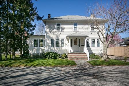 17 Annandale Terrace, Newport, RI 02840, USA