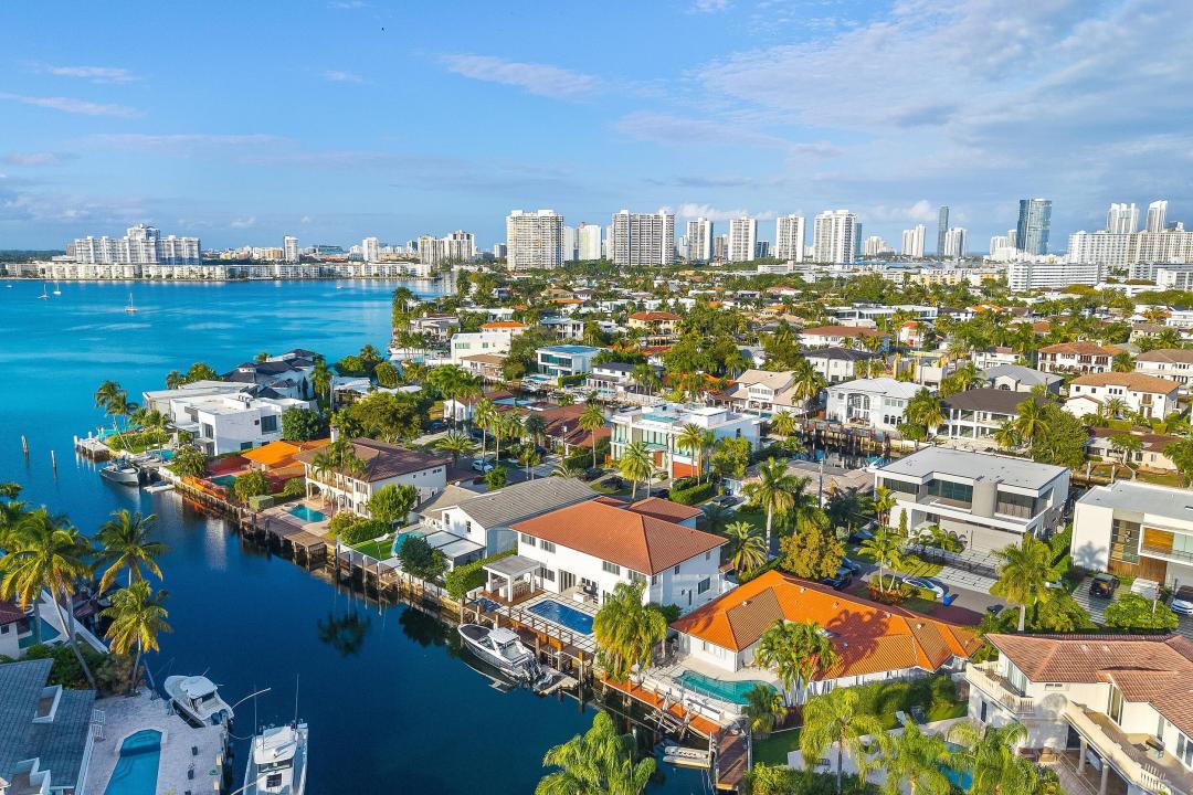 16430 NE 30th Avenue, North Miami Beach, Floride 33160, États-Unis