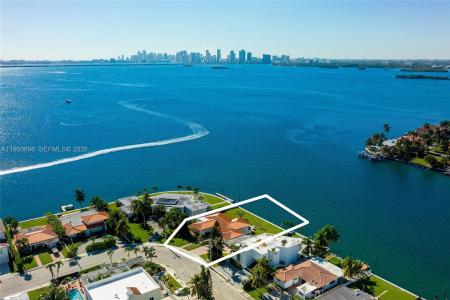7500 W Treasure Dr, North Bay Village, Floride 33141, États-Unis