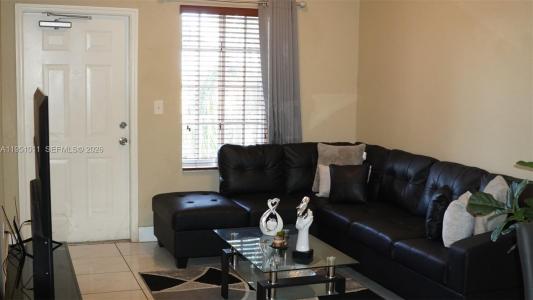 6940 NW 179th St 308-7, Hialeah, Florida 33015, USA