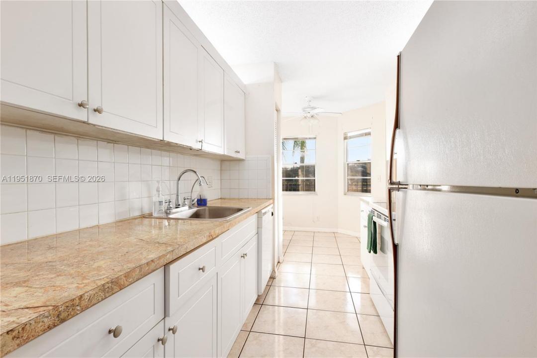 650 SW 124th Ter 214P, Pembroke Pines, Floride 33027, États-Unis
