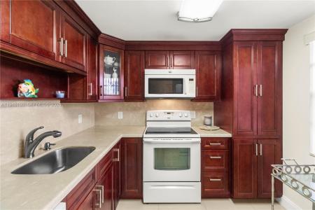 101 SE 3rd Ave 507, Dania Beach, Florida 33004, USA