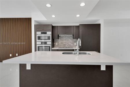 7751 NW 107th Ave 518, Doral, Florida 33178, USA