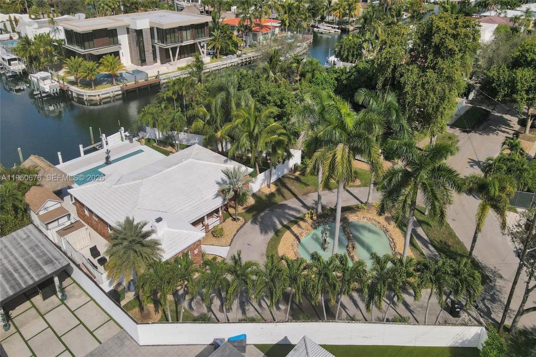 1995 N Hibiscus Dr, North Miami, Floride 33181, États-Unis