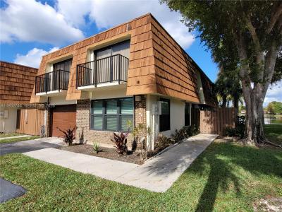 8351 S Coral Cir, North Lauderdale, Florida 33068