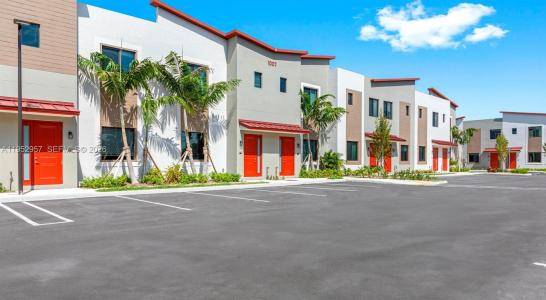 1001 NE 58th St B1, Oakland Park, Florida 33334