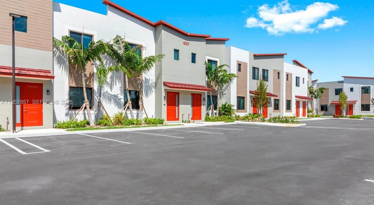 1001 NE 58th St B1, Oakland Park, Florida 33334