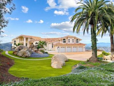 Misty Meadow Lane, Escondido, California 92026, Stati Uniti