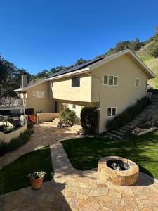 Corral De Tierra Road, Salinas, California 93908, Stati Uniti