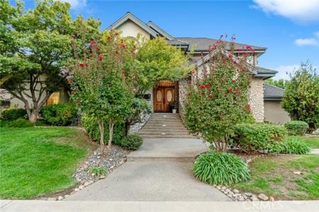 W Woodside, Visalia, كاليفورنيا 93291, الولايات المتحدة