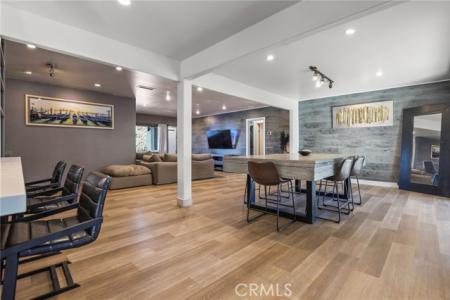 20424 Schoenborn, Winnetka, קליפורניה 91306, ארצות הברית של אמריקה 