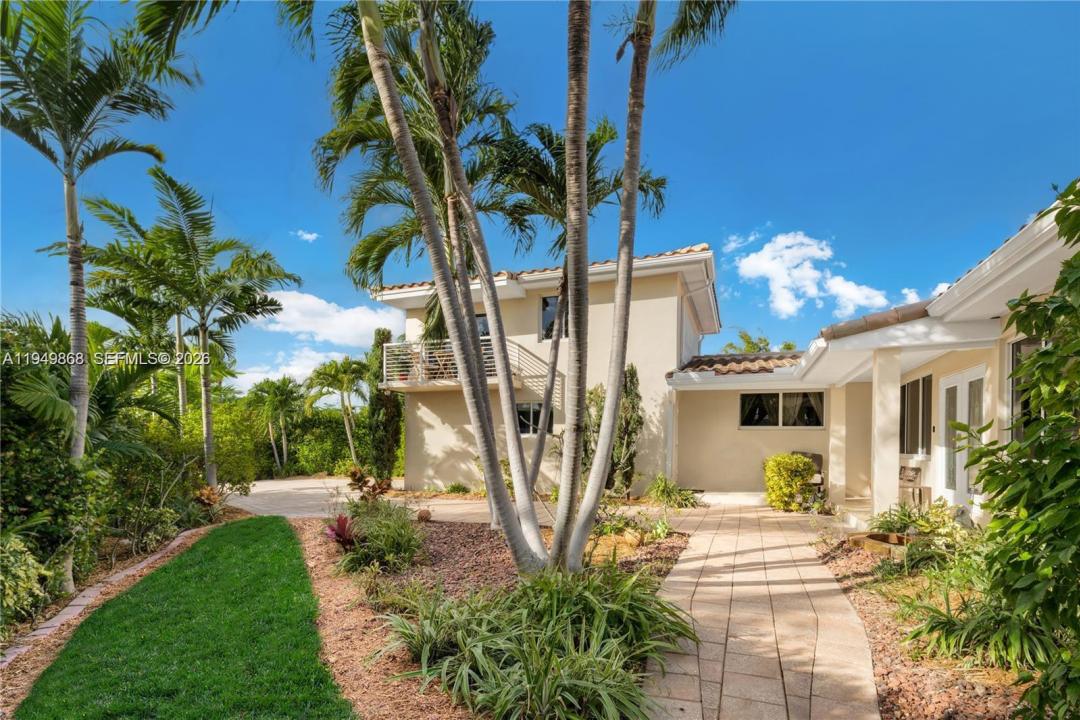 1155 S Biscayne Point Rd, Miami Beach, Floryda 33141, USA
