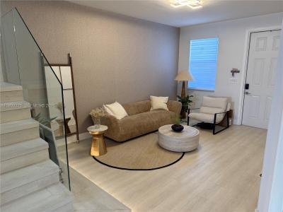 8135 NW 108th Ave, Doral, Florida 33178, USA