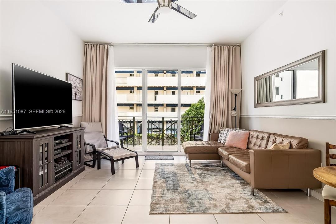 2080 S Ocean Dr 103, Hallandale Beach, Floride 33009, États-Unis
