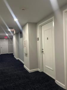 9066 SW 73rd Ct 1105, Miami, Florida 33156, USA