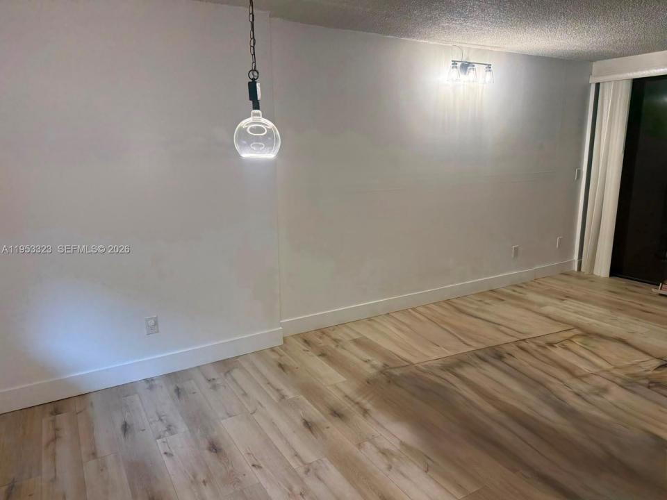 1470 NE 123rd St A1011, North Miami, Florida 33161, USA
