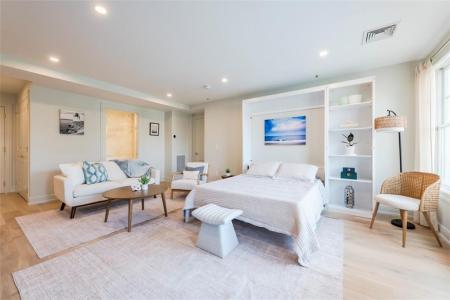 10 Brown & Howard Wharf 102, Newport, RI 02840, USA