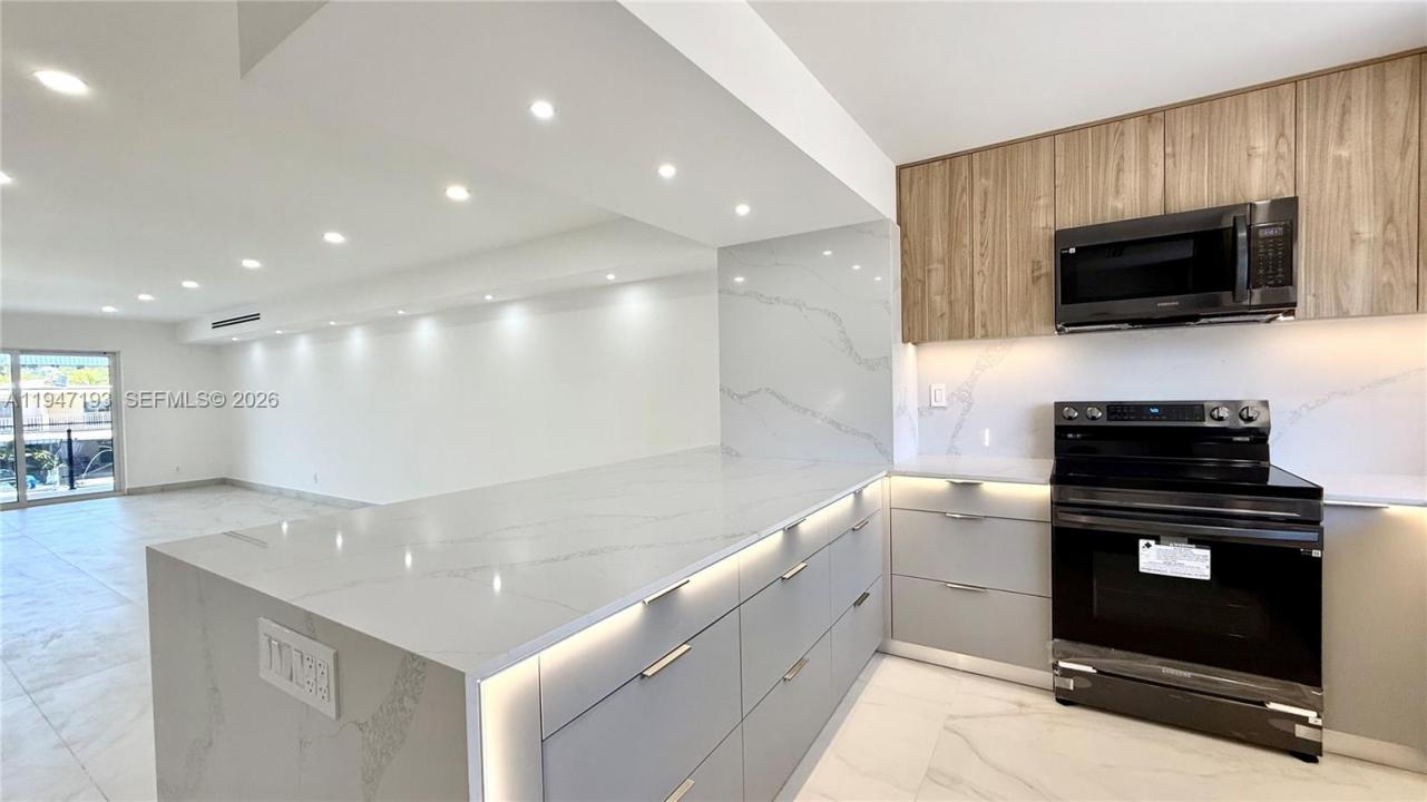 3826 NE 171st St 3826, North Miami Beach, Florida 33160, Stati Uniti