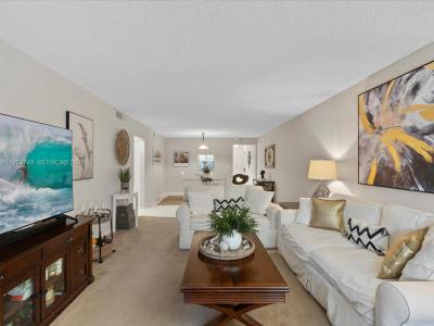 2004 Granada Dr O2, Coconut Creek, Florida 33066, USA