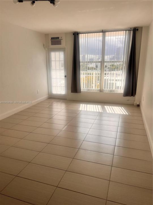 1300 Lincoln Rd B902, Miami Beach, Florida 33139, Stati Uniti
