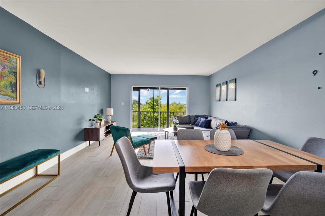 950 Hillcrest Dr 414, Hollywood, Florida 33021, USA