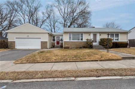 151 Chestnut Hill Avenue, Cranston, RI 02920, USA