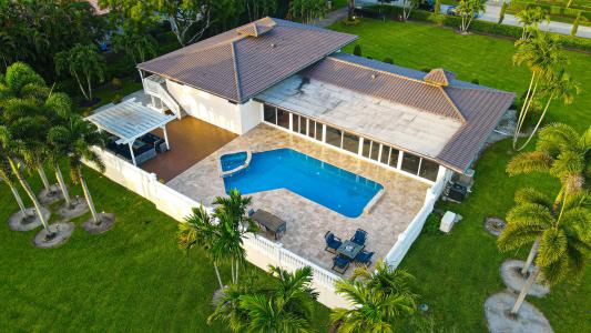 875 NW 120th Avenue, Plantation, Florida 33325