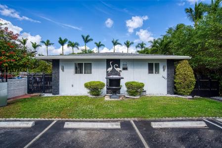 1457 Atlantic Shores Blvd, Hallandale Beach, Florida 33009, USA