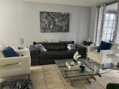 8350 Sands Point Blvd E101, Tamarac, Florida 33321, USA