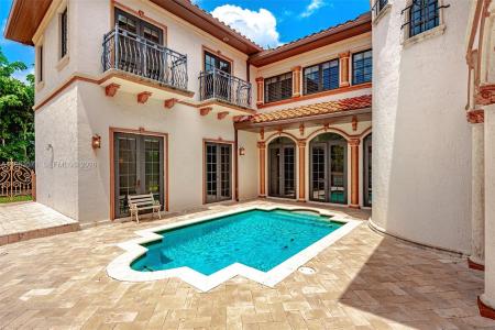 674 Ocean Blvd, Golden Beach, Florida 33160, USA