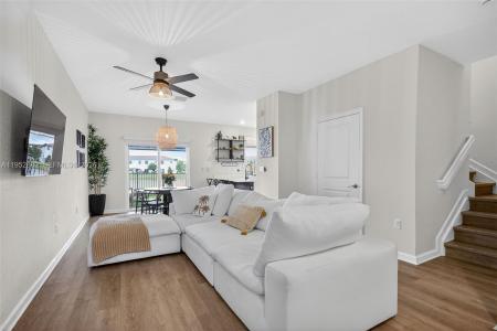 12808 NW 22nd Pl, Miami, Florida 33167, USA