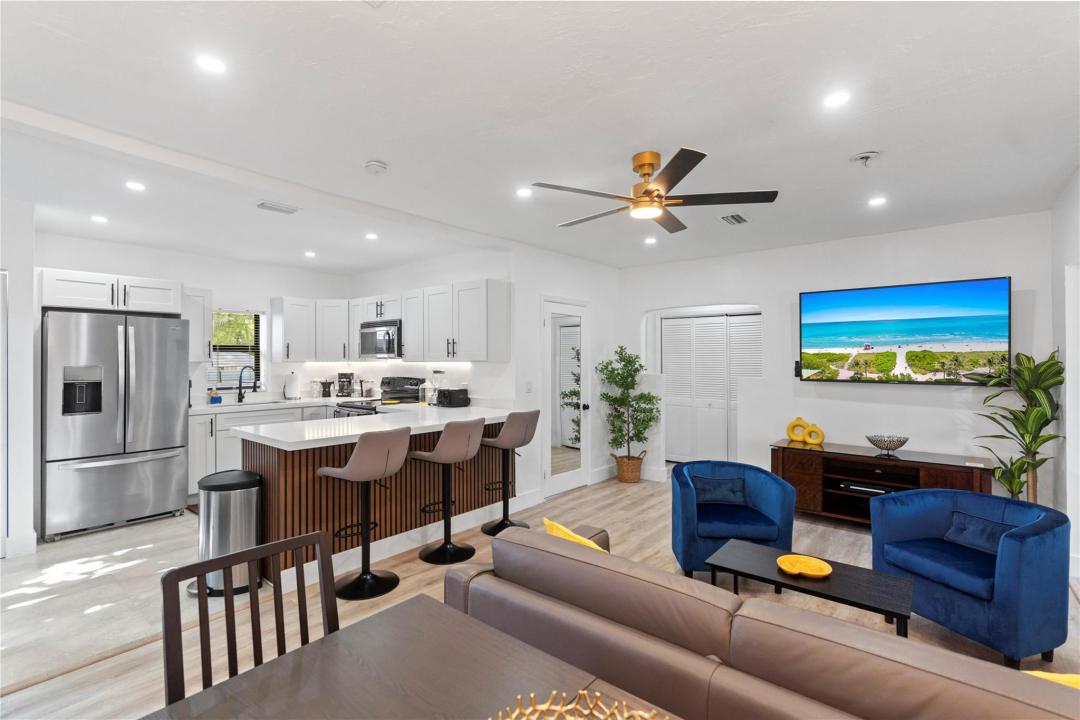 719 NE 36th Street, Oakland Park, Floride 33334, États-Unis