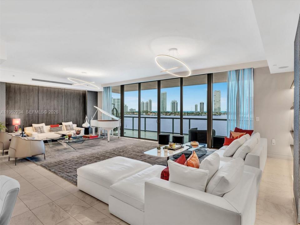 3300 NE 188th St 718, Aventura, Floride 33180, États-Unis