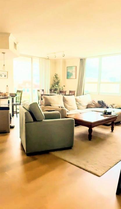 2000 N Bayshore Dr 801, Miami, Florida 33137, Stati Uniti