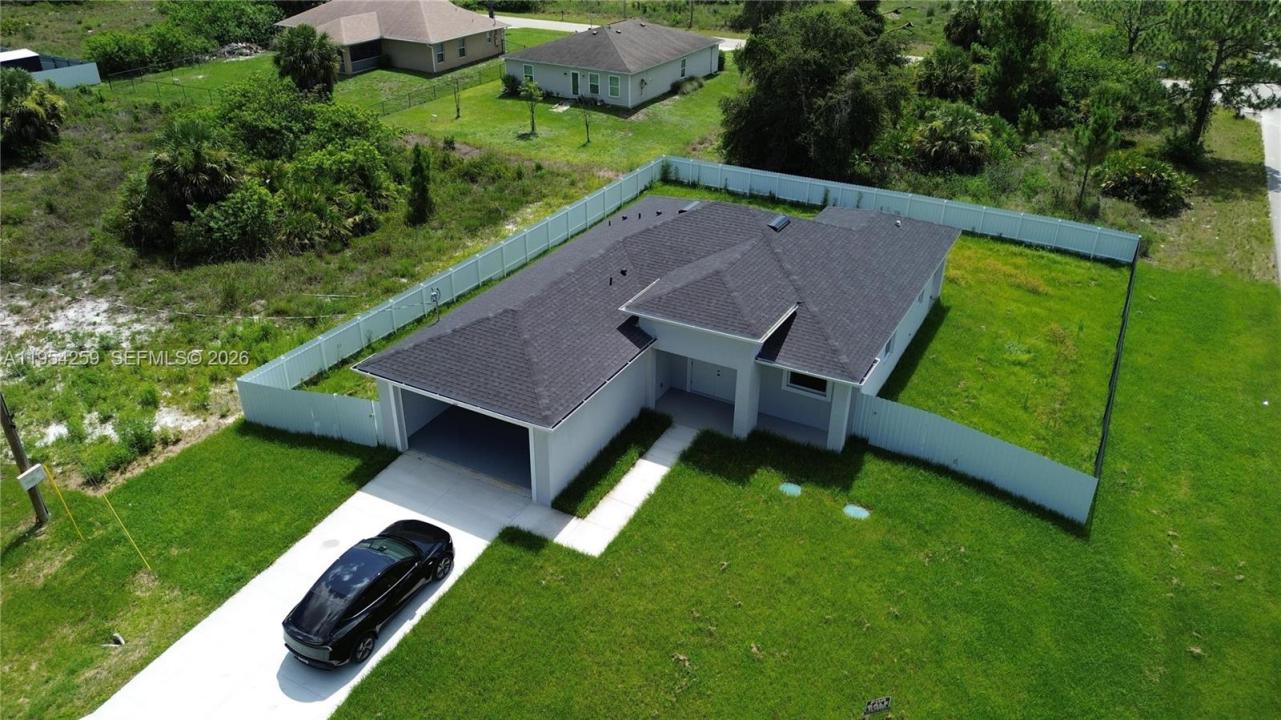 1111 GUNBY AVE S, Lehigh Acres, Floride 33974, États-Unis