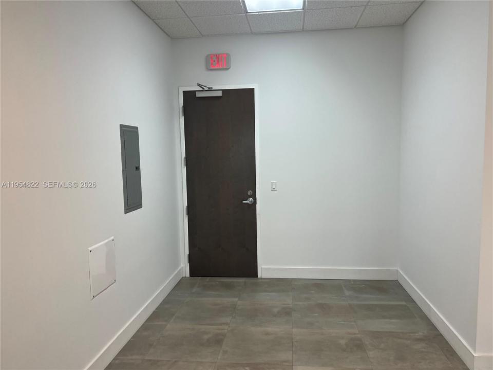 20200 W Dixie Hwy 903, Miami, Floride 33180, États-Unis