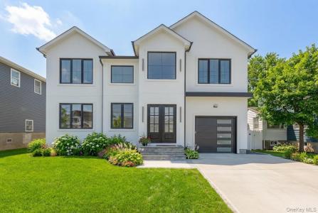 24 Midway Street, Babylon, نيويورك 11702, الولايات المتحدة