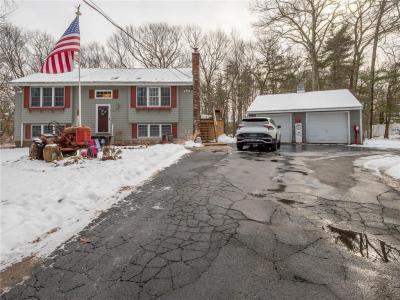 20 Whitney Lane, Burrillville, RI 02858, USA