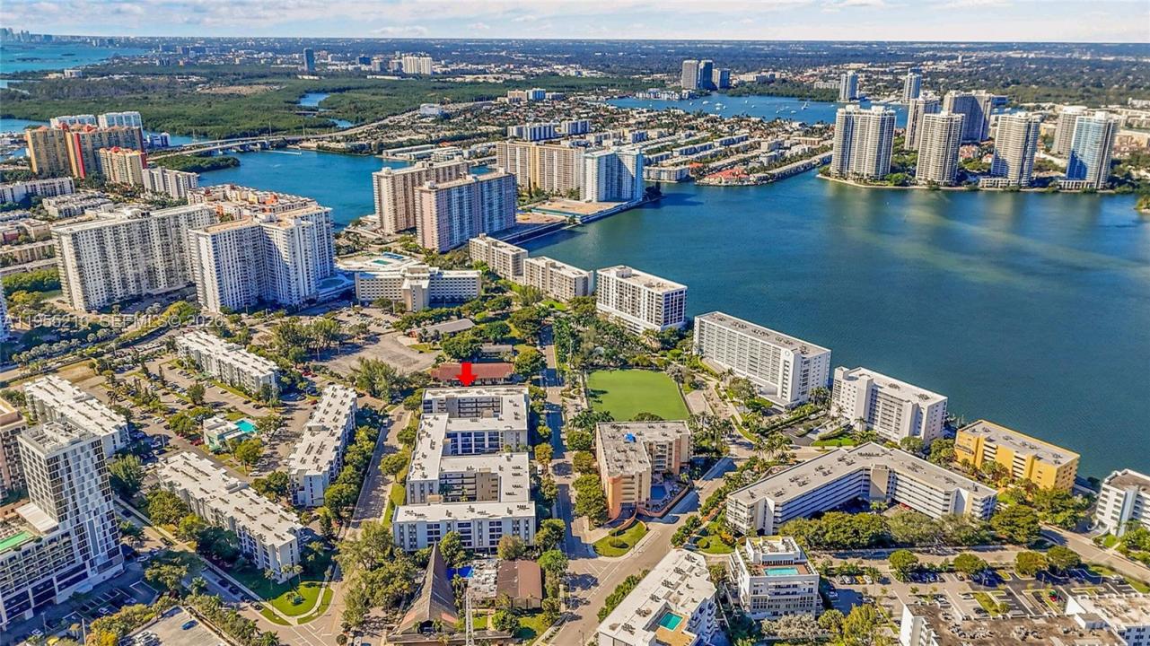 201 178th Dr 308, Sunny Isles Beach, Floride 33160, États-Unis