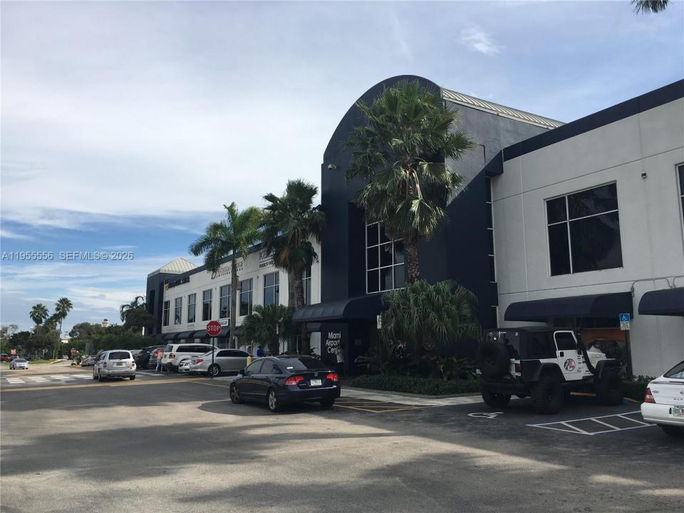 7500 NW 25th St 256, Miami, Floride 33122, États-Unis
