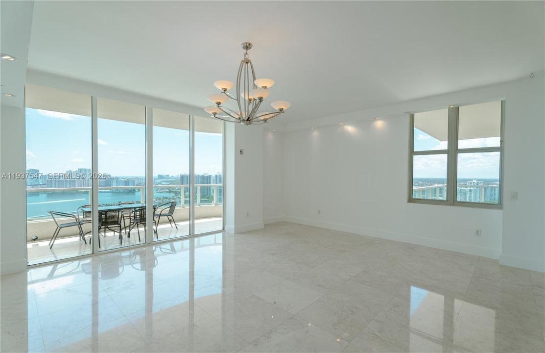 3330 NE 190th St MPH15, Aventura, Florida 33180, Stati Uniti