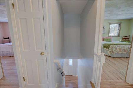 6 Contour Road, Warwick, רוד איילנד 02886, ארצות הברית של אמריקה