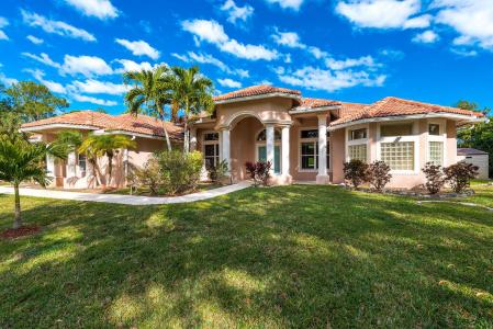 13577 52nd Court N, Royal Palm Beach, Florida 33411