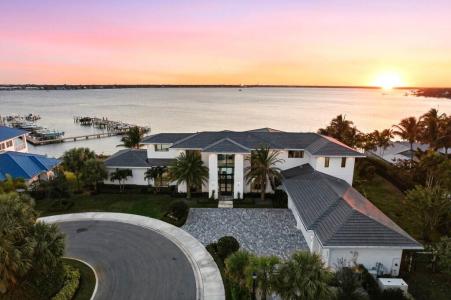 1271 NE Langford Lane, Jensen Beach, Florida 34957, USA